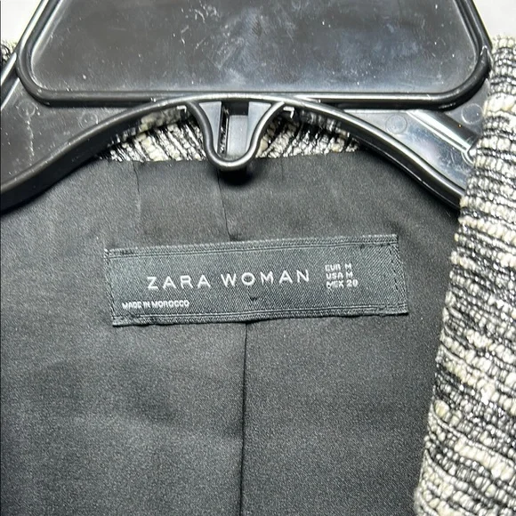 Zara Black and Gray Blazer with Textured Tweed Design - Picture 2 of 8